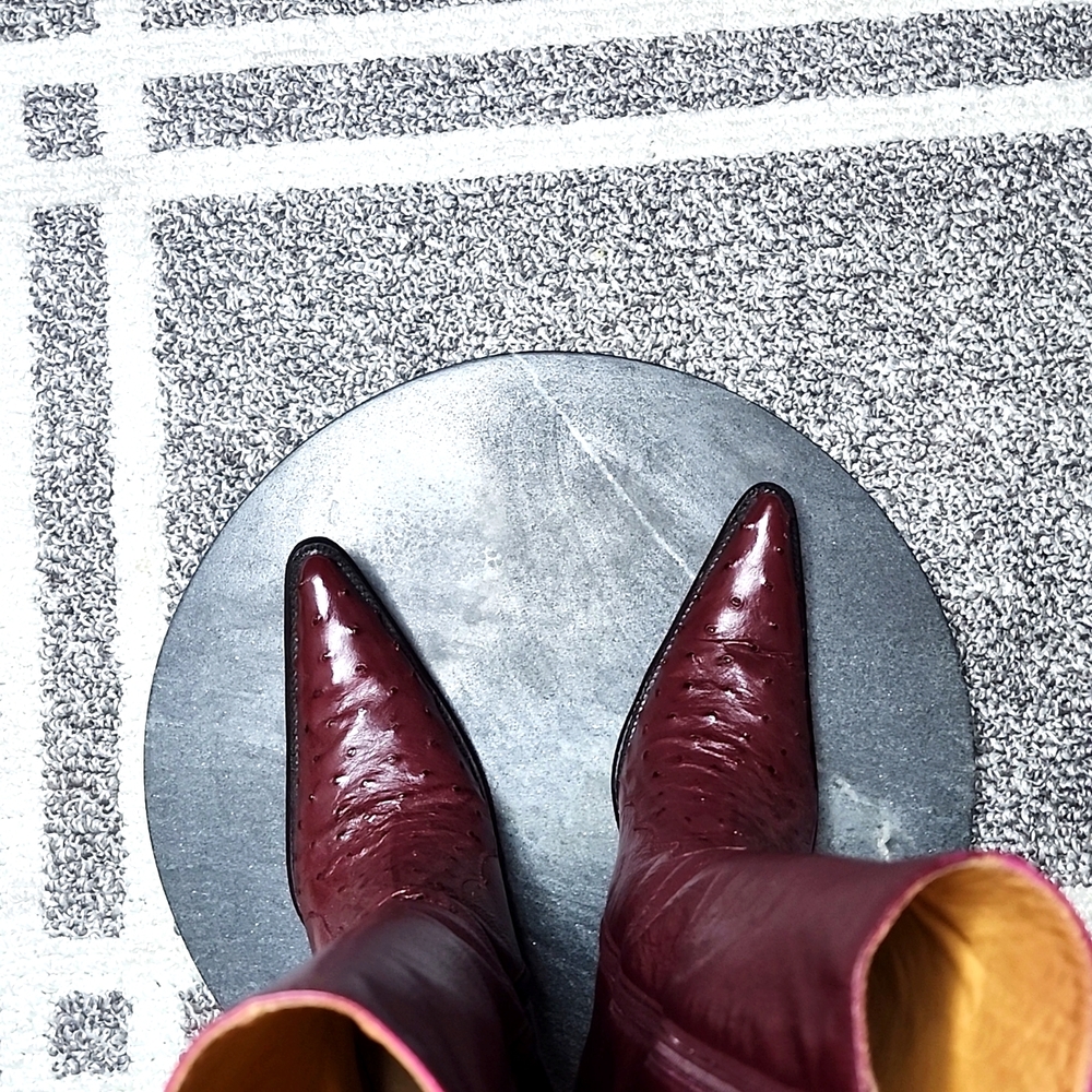 Leather maroon boots CUTE! - Picture 7 of 14